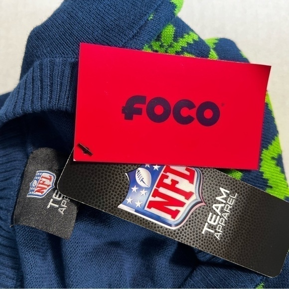NFL Team Apparel Seattle SeaHawks Fair Isle Cotton Sweater Size Medium - Picture 4 of 6